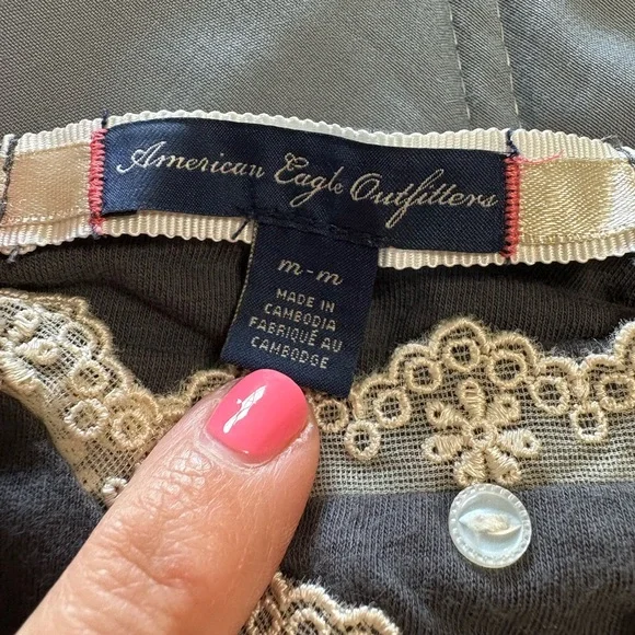 American Eagle Outfitters Lace-Trimmed Tank Camisole Vintage AE - Picture 11 of 12